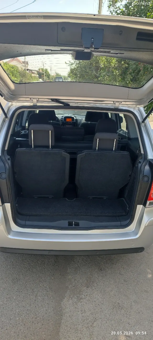 Opel Zafira 2014 · 1.8 MT