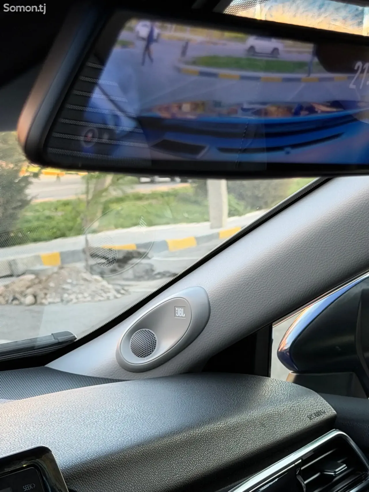 Toyota Camry 2019 · 2.5 AT