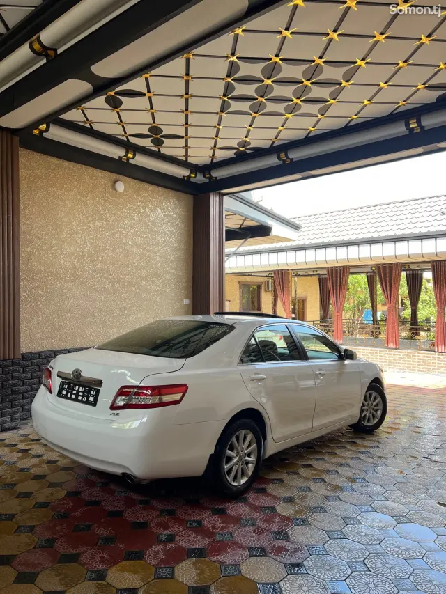 Toyota Camry 2010 · 2.5 AT