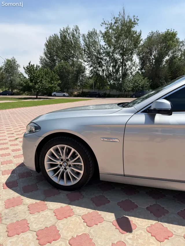 BMW 5 series 2015 · 2.0 AT