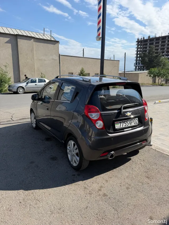 Chevrolet Spark 2014 · 1.1 AT