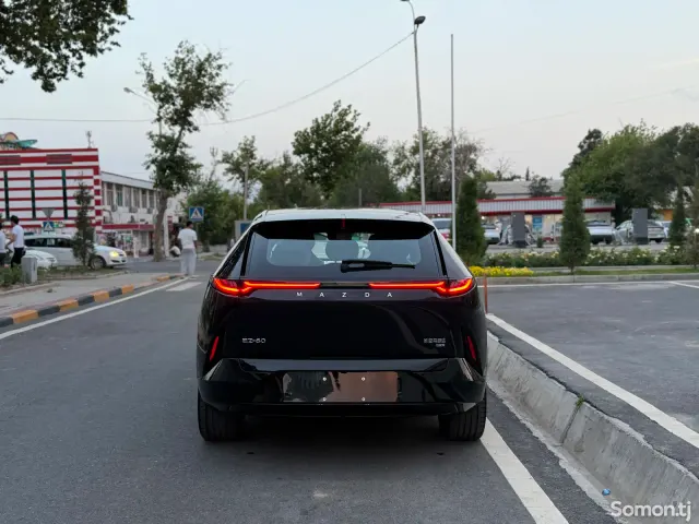 Mazda EZ-6 2025 · AT