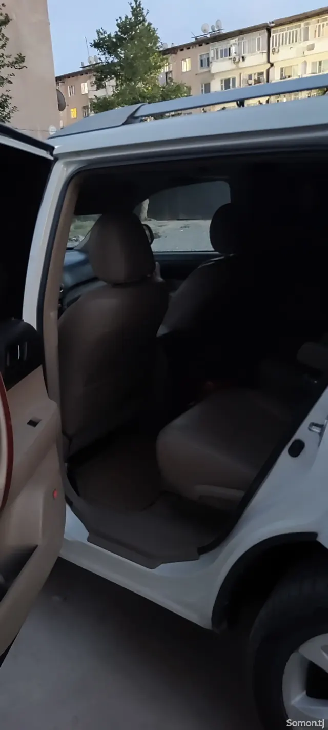 Toyota Highlander 2010 · 3.5 AT