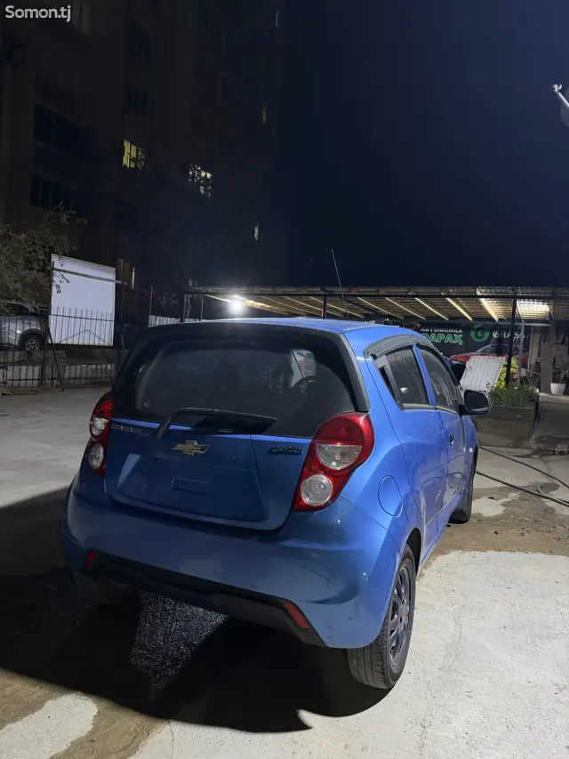 Chevrolet Spark 2014 · 1.1 AT