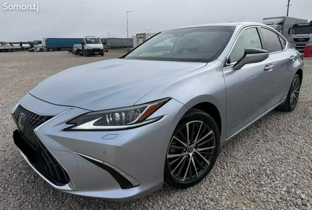 Lexus ES series 2024 · 3.0 AT