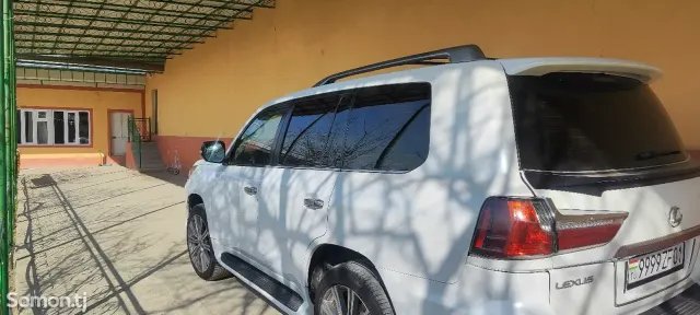 Lexus LX series 2008 · 5.7 AT