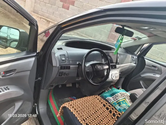 Toyota Estima 2010 · 2.4 AT