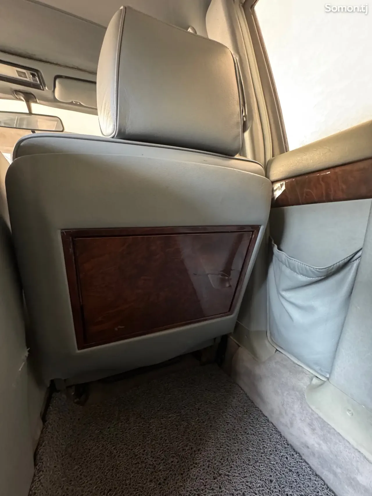 Mercedes-Benz S class 1991 · 5.6 AT