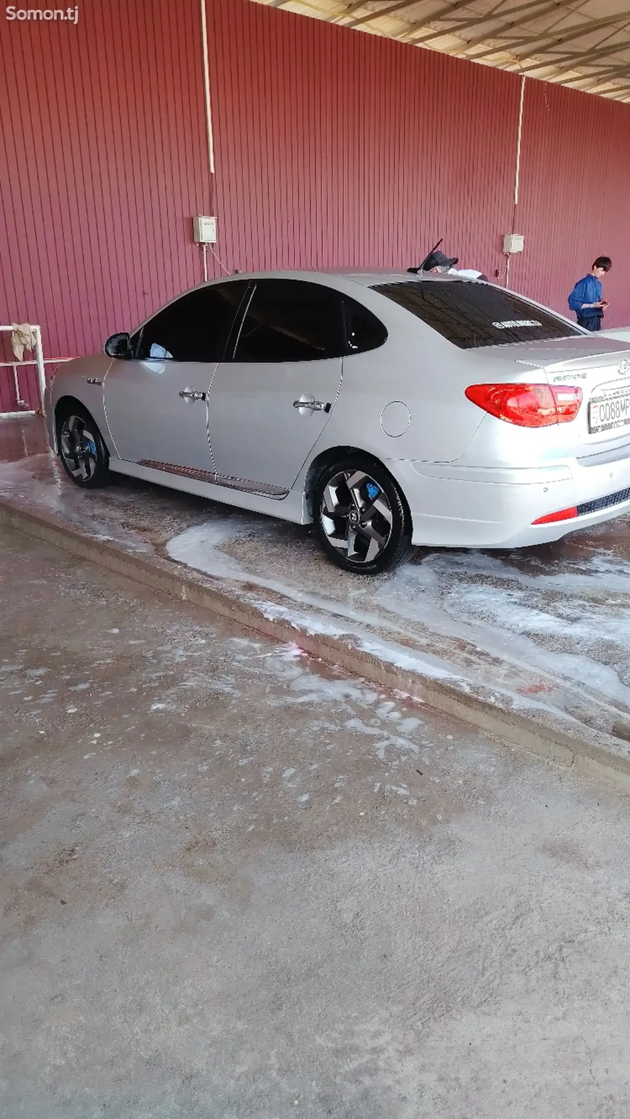 Hyundai Avante 2010 · 1.8 AT