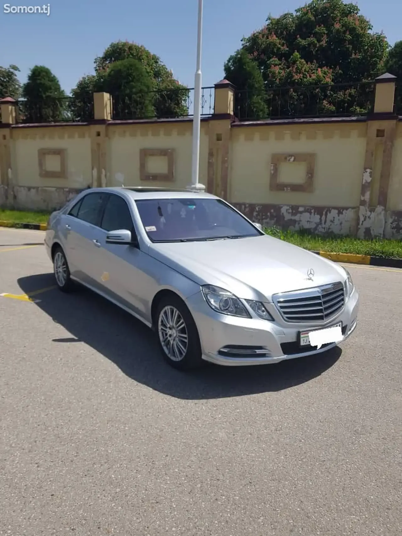 Mercedes-Benz E class 2011 · 3.0 AT
