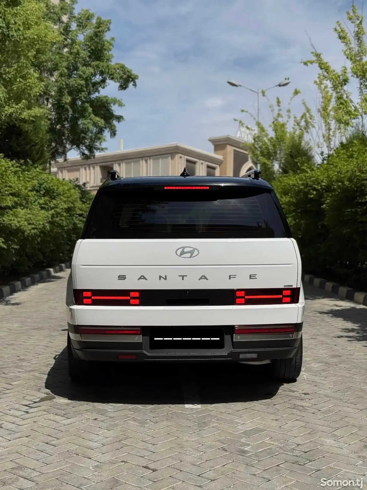 Hyundai Santa Fe 2025 · 2.5 AT