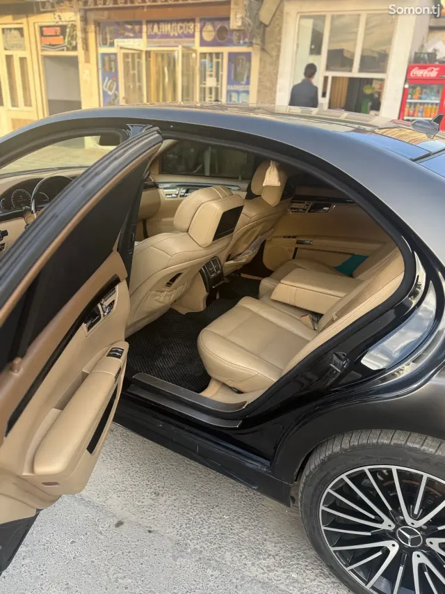 Mercedes-Benz S class 2012 · 6.3 CVT