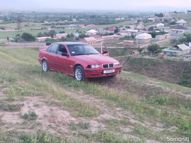 BMW 3 series 1995 · 1.6 MT