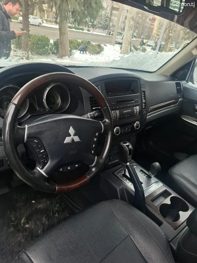 Mitsubishi Pajero 2014 · 3.0 AT