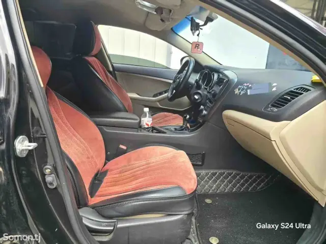 Kia K5 2015 · 2.0 AT