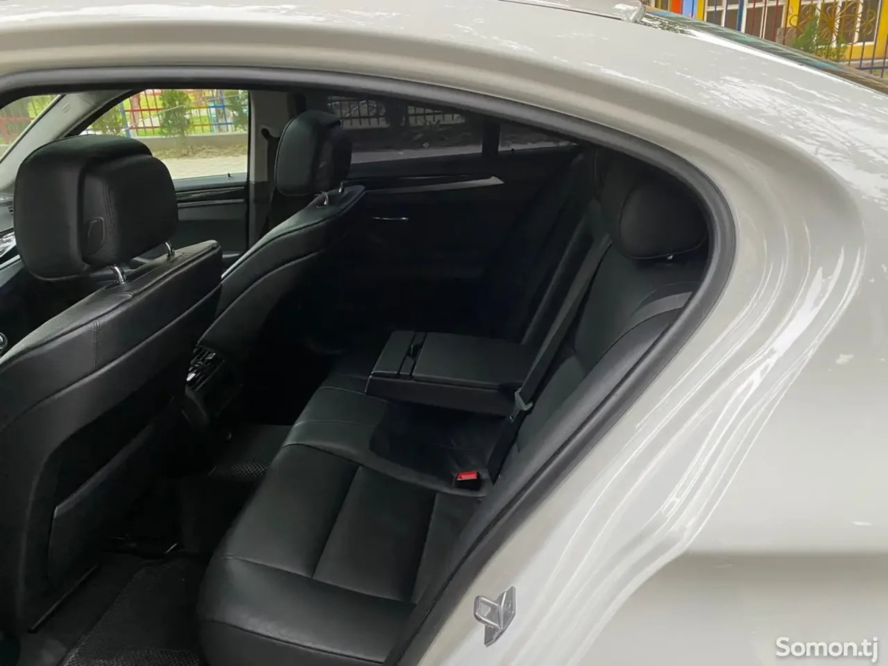 BMW 5 series 2013 · 2.0 AT