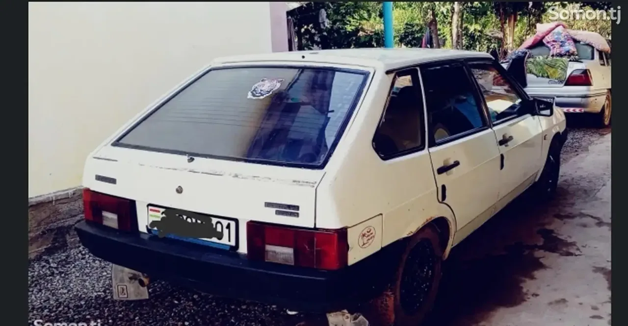 Lada (ВАЗ) 2109 2000 · 1.5 MT