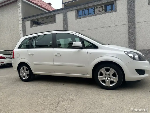 Opel Zafira 2014 · 1.8 MT