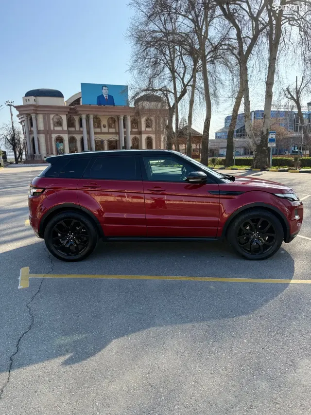 Land Rover Evoque 2012 · 2.2 AT