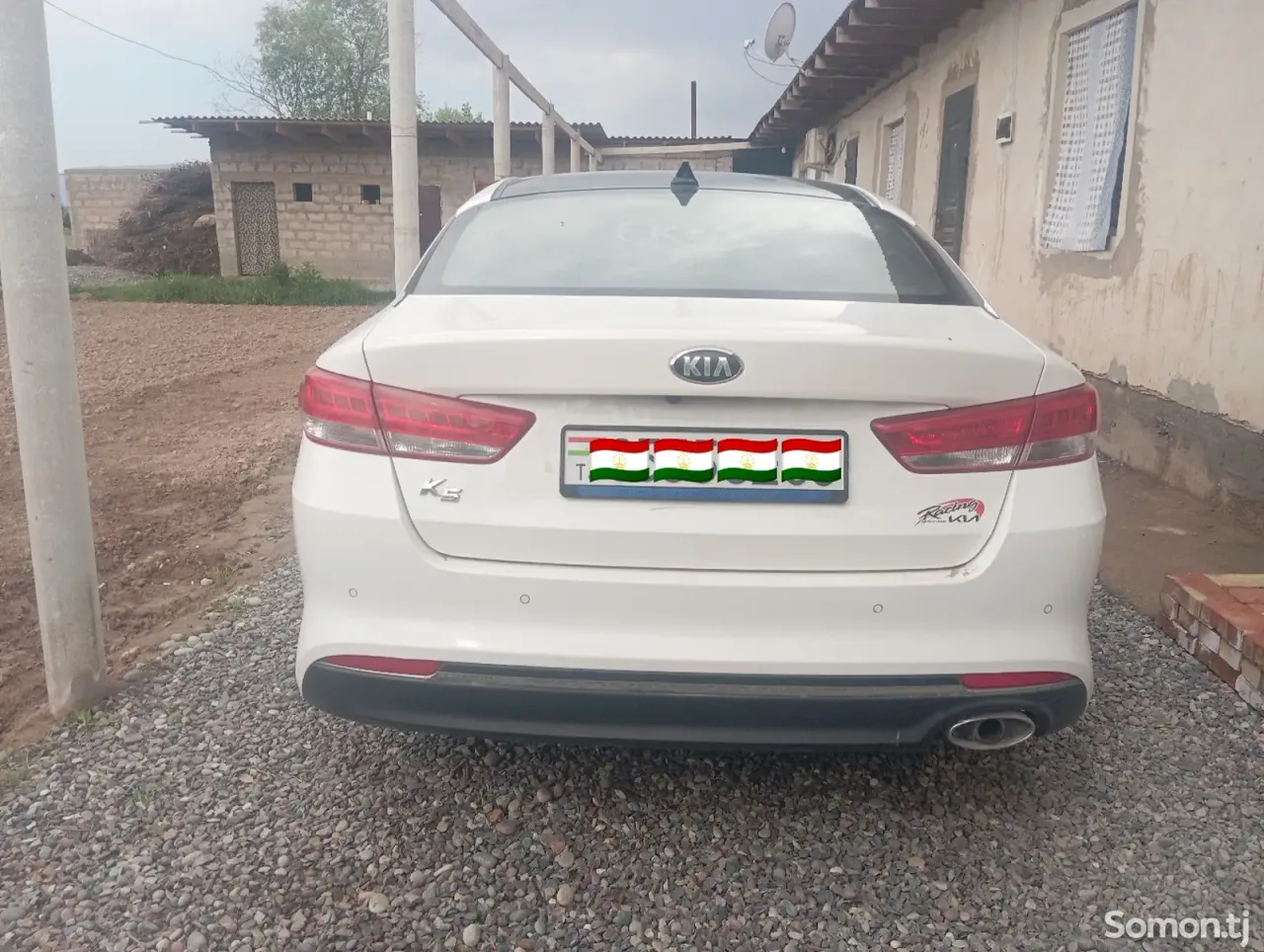 Kia K5 2016 · 2.0 AT