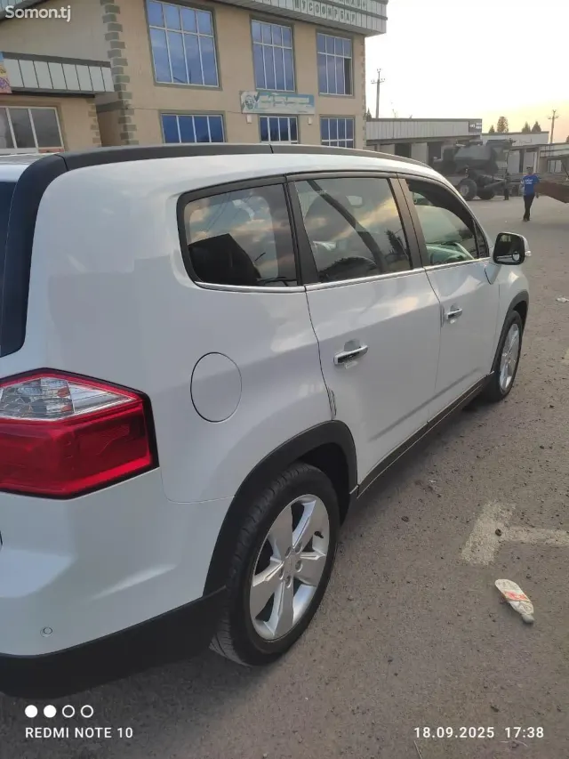 Chevrolet Orlando 2015 · 2.0 AT
