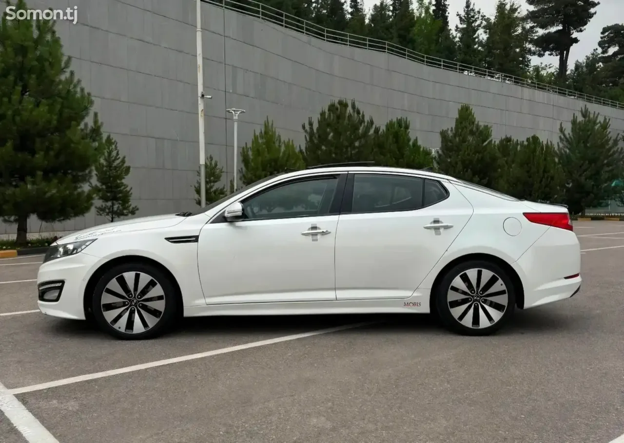 Kia K5 2013 · 2.0 AT
