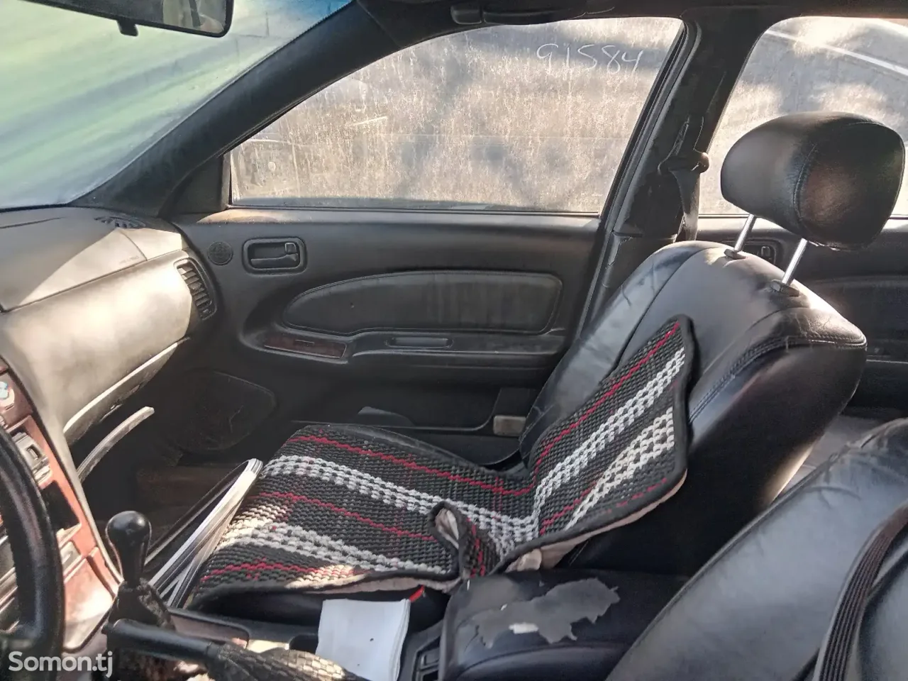 Nissan Maxima 1998 · 3.0 MT