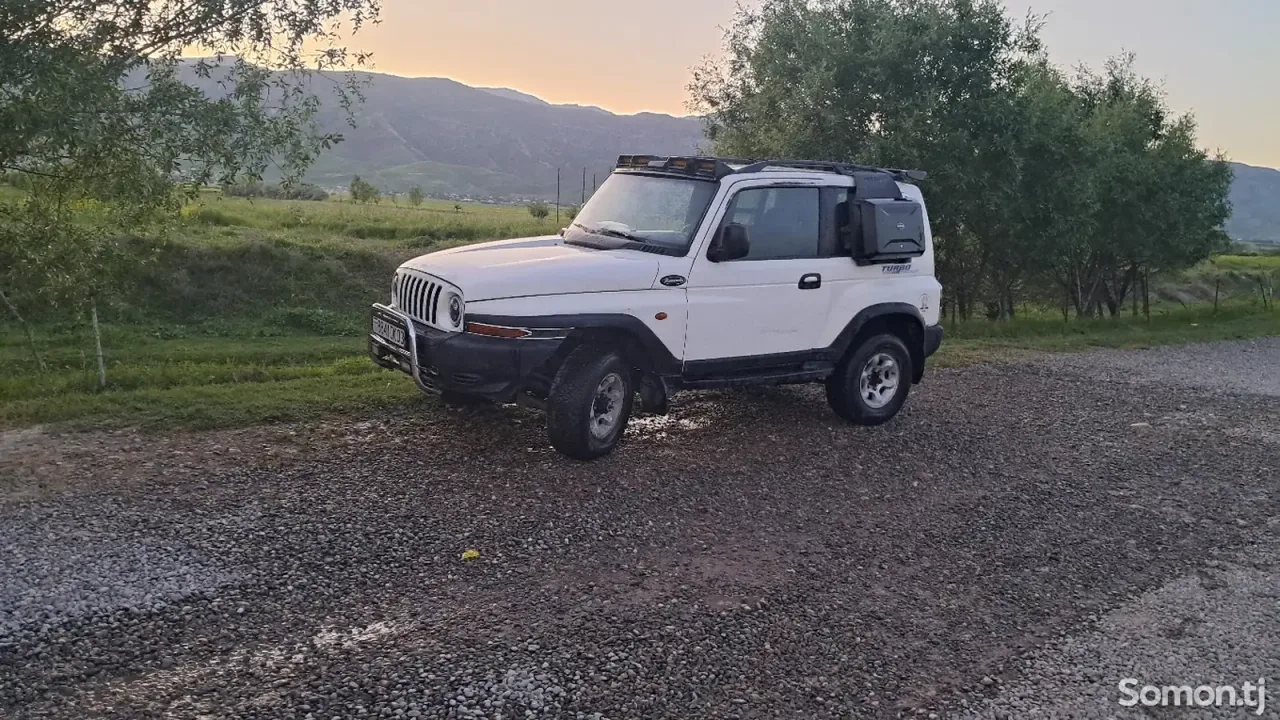 Ssang Yong Korando 2000 · 2.9 MT