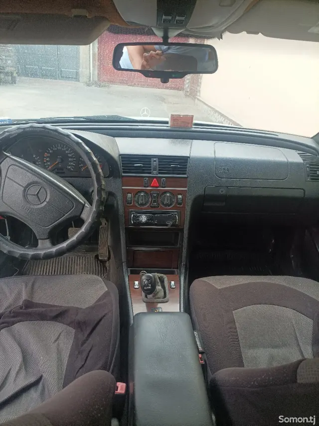 Mercedes-Benz C class 1995 · 1.8 MT