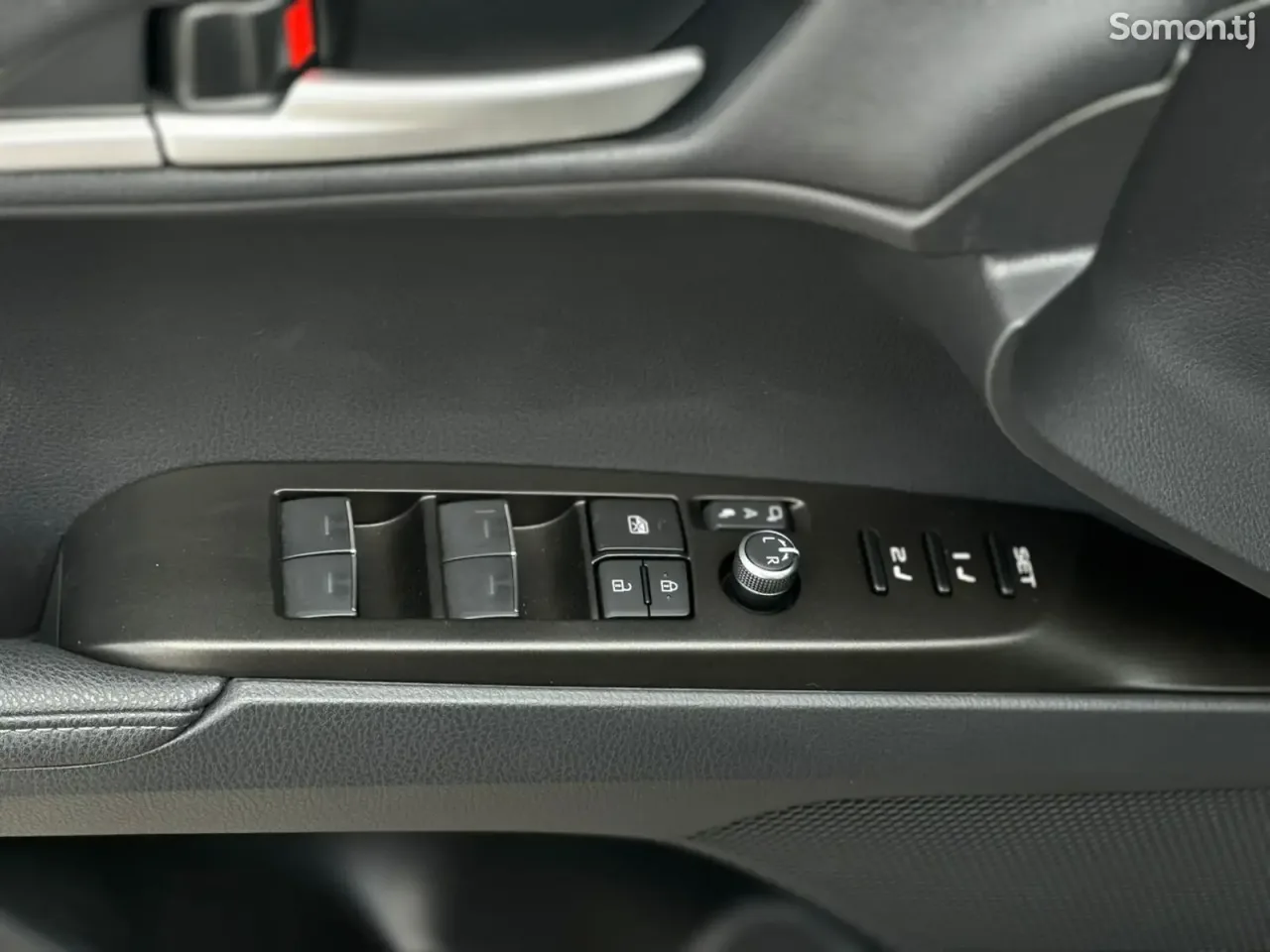 Toyota Camry 2025 · 2.5 CVT