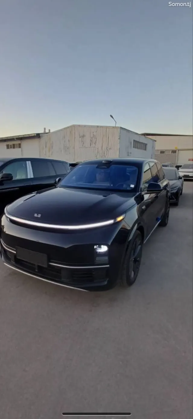 Li Auto (Lixiang) L9 2025 · 2.0 AMT