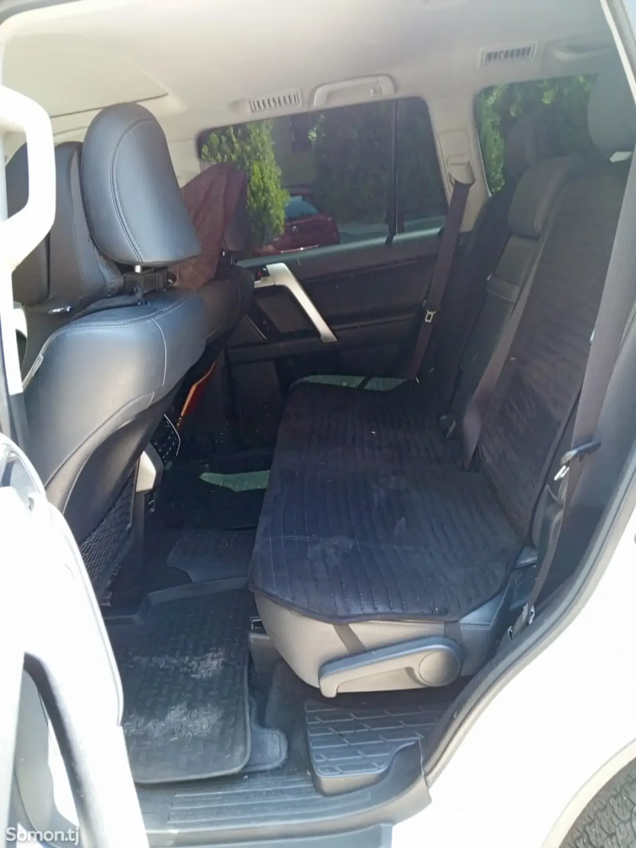 Toyota Land Cruiser Prado 2023 · 3.0 AT