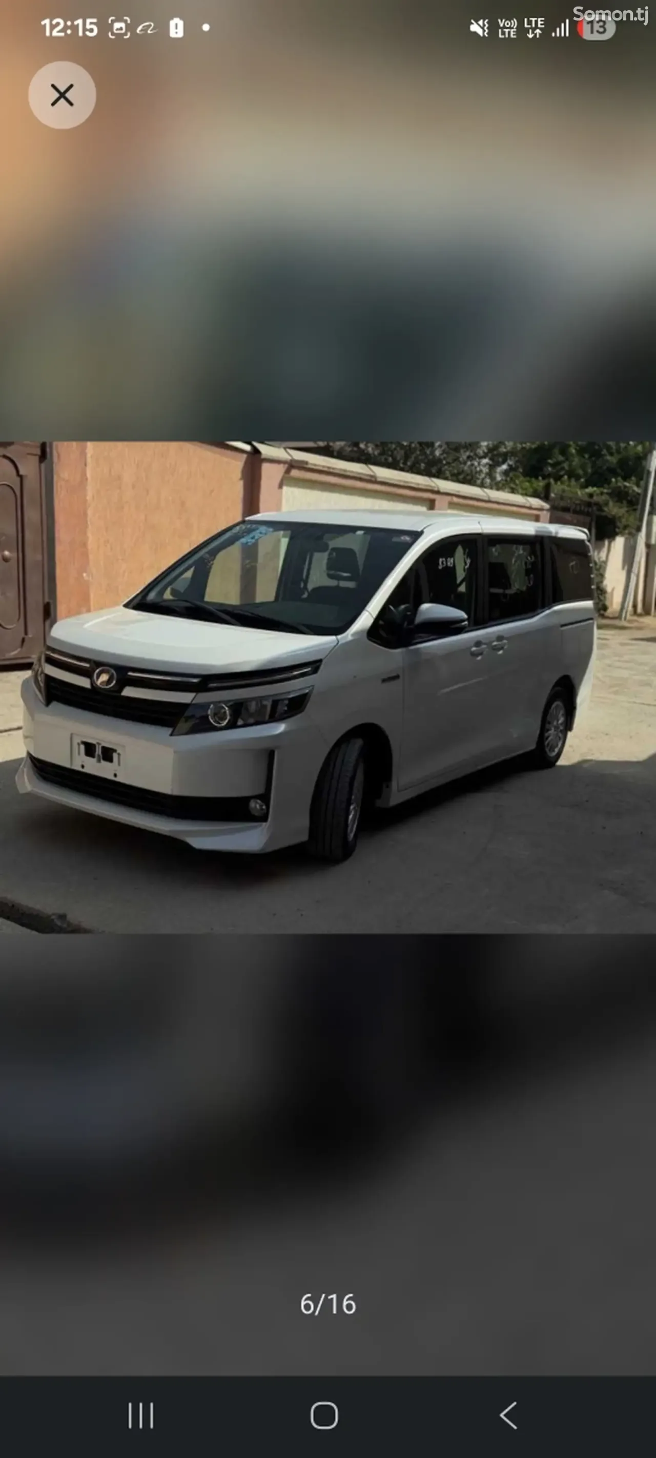 Toyota Voxy 2014 · 1.8 AT