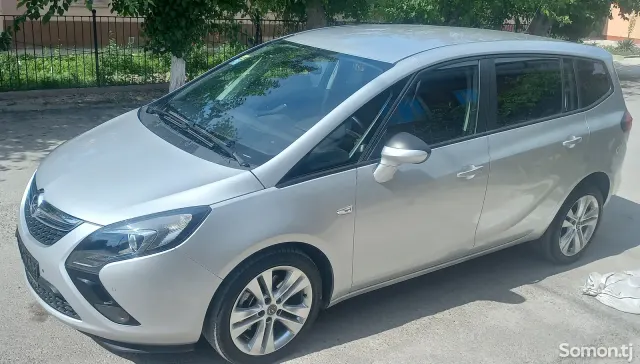 Opel Zafira 2014 · 2.0 AT