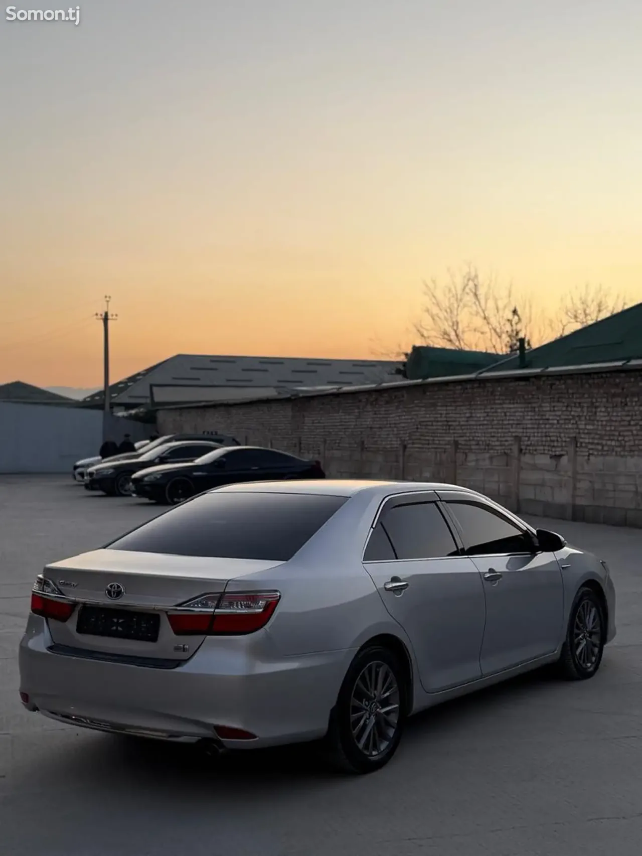 Toyota Camry 2016 · 2.5 AT
