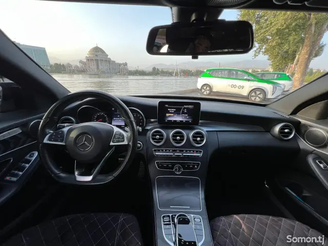 Mercedes-Benz C class 2018 · 2.0 AT