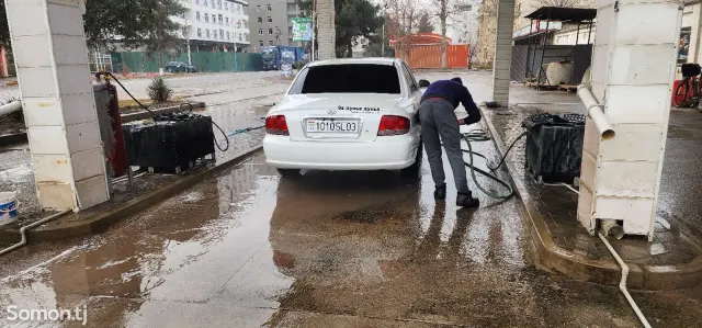 Hyundai Sonata 2004 · 1.8 MT