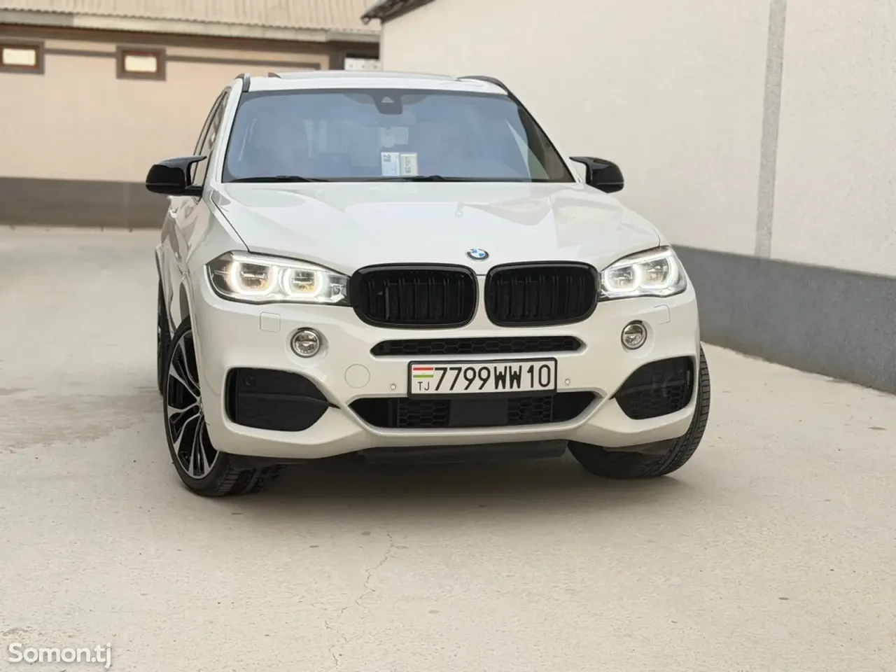 BMW X5 2016 · 5.0 CVT
