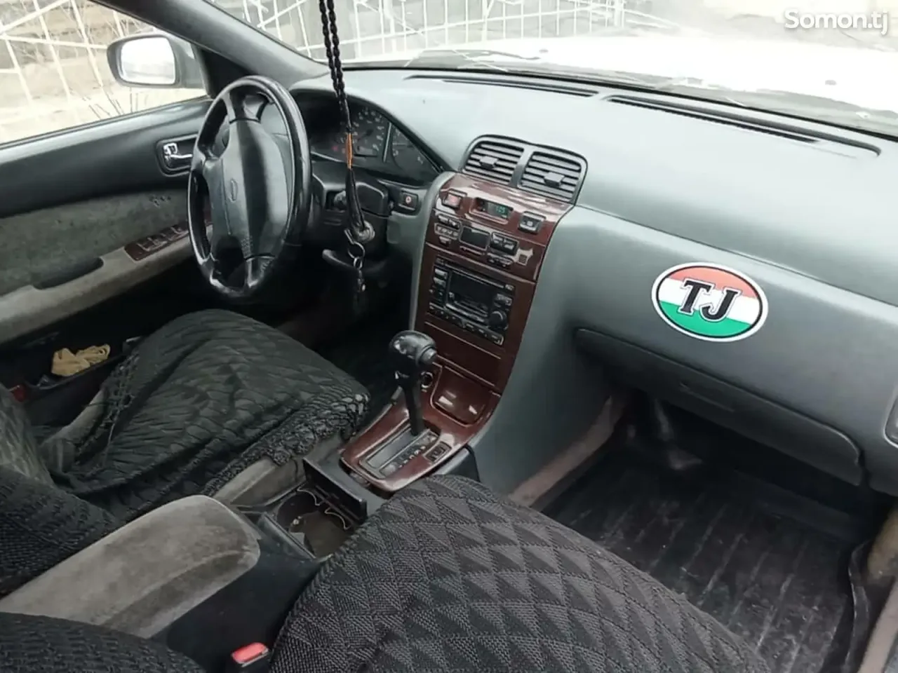 Nissan Maxima 1997 · 2.0 AT
