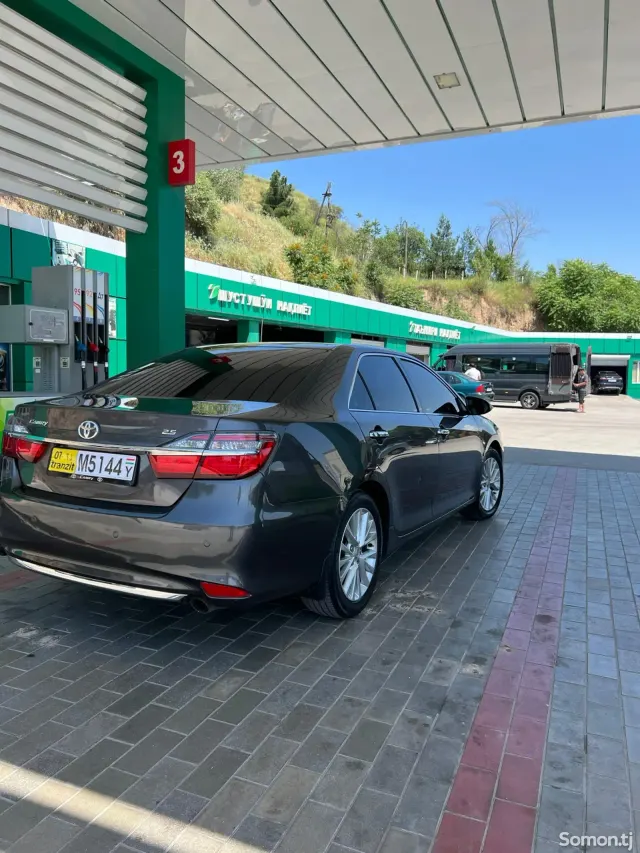 Toyota Camry 2016 · 2.5 AT