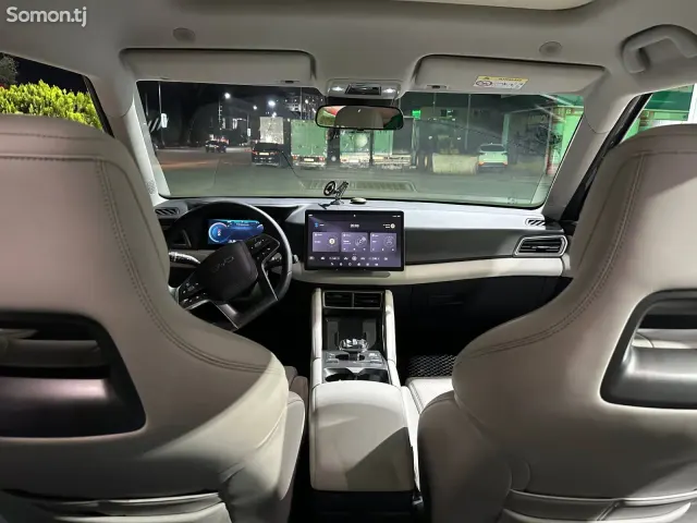 BYD Yuan Up 2025 · AT