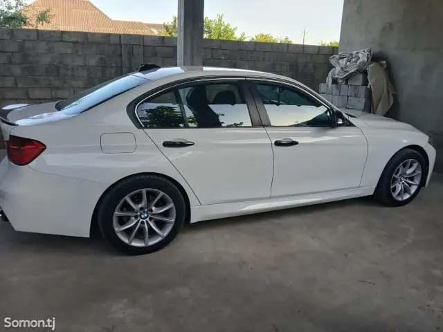 BMW 3 series 2013 · 2.0 AT