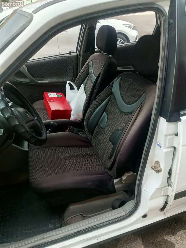 Opel Astra F 1992 · 1.6 MT