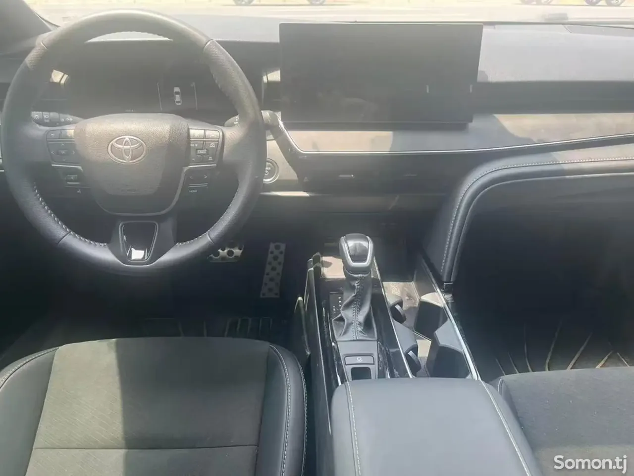 Toyota Camry 2025 · 2.0 AT