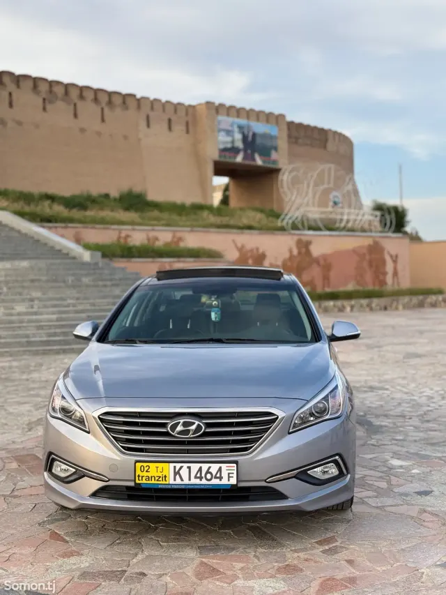 Hyundai Sonata 2014 · 2.4 AT