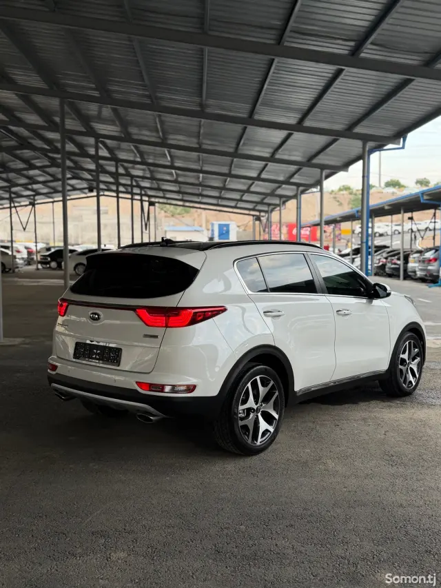Kia Sportage 2015 · 2.0 AT