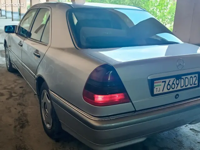 Mercedes-Benz C class 1997 · 2.5 AT