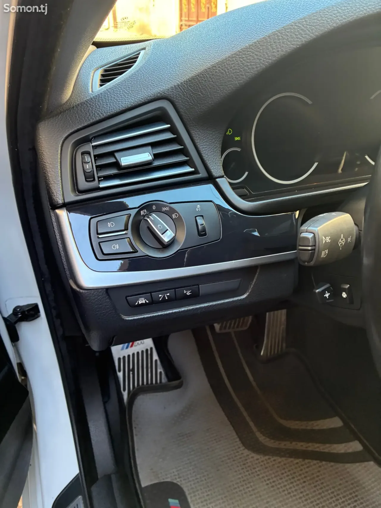 BMW 5 series 2016 · 3.0 AT