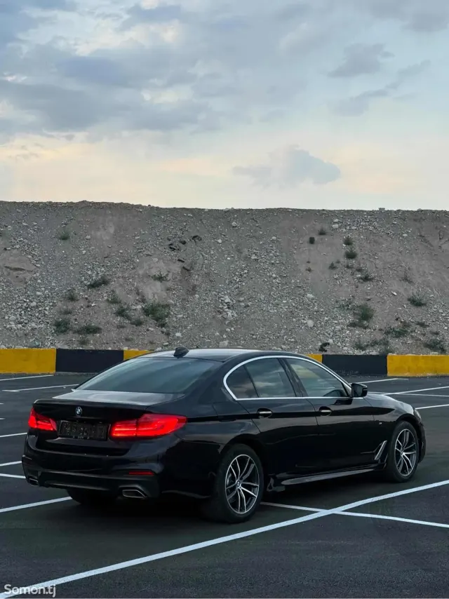 BMW 5 series 2018 · 2.0 CVT