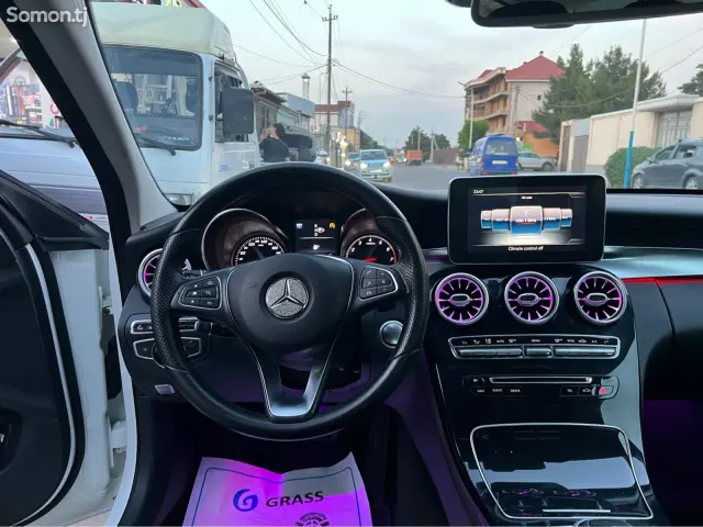 Mercedes-Benz C class 2015 · 2.0 AT
